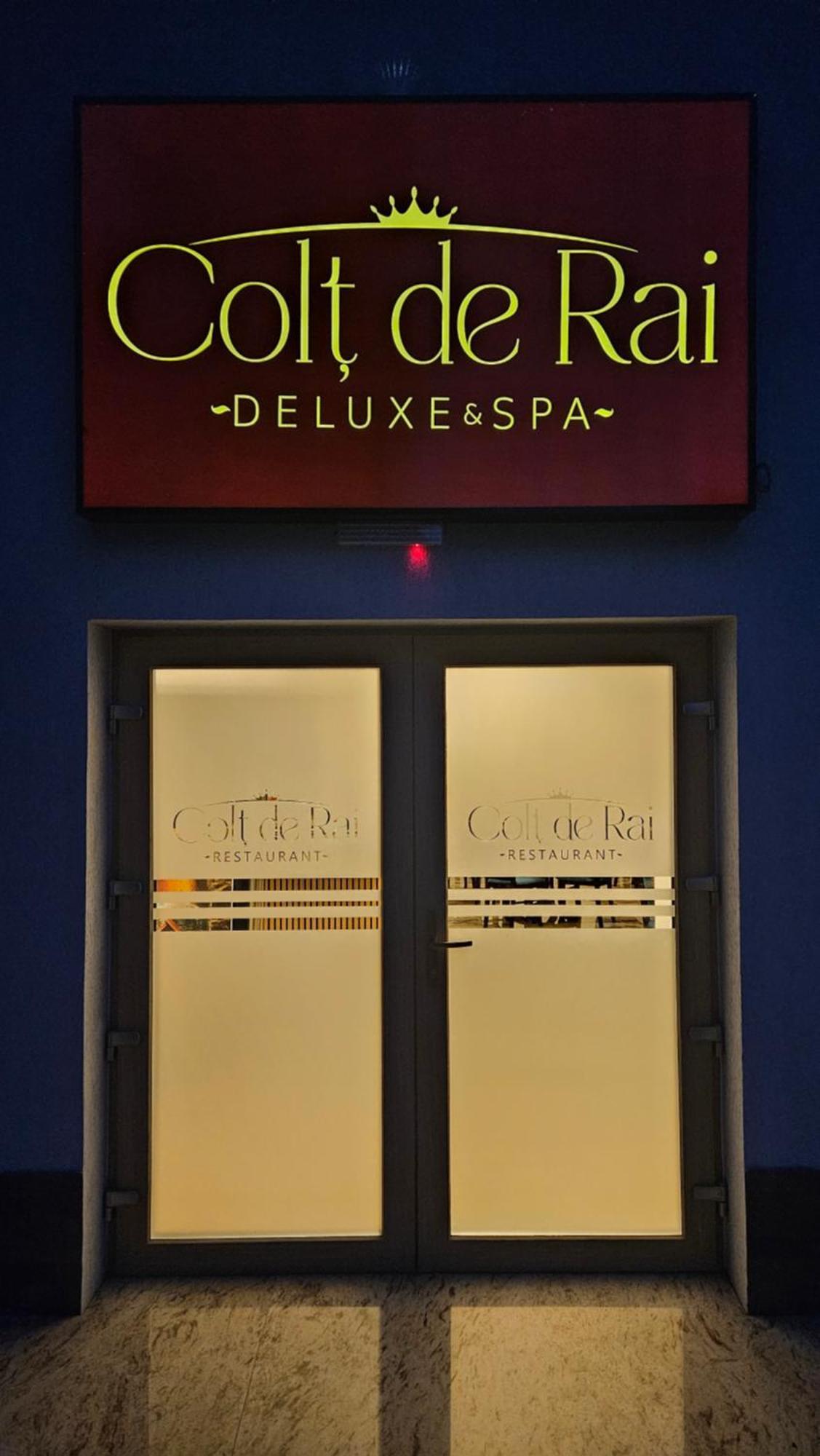 Colt De Rai Hotel Resita Exterior photo